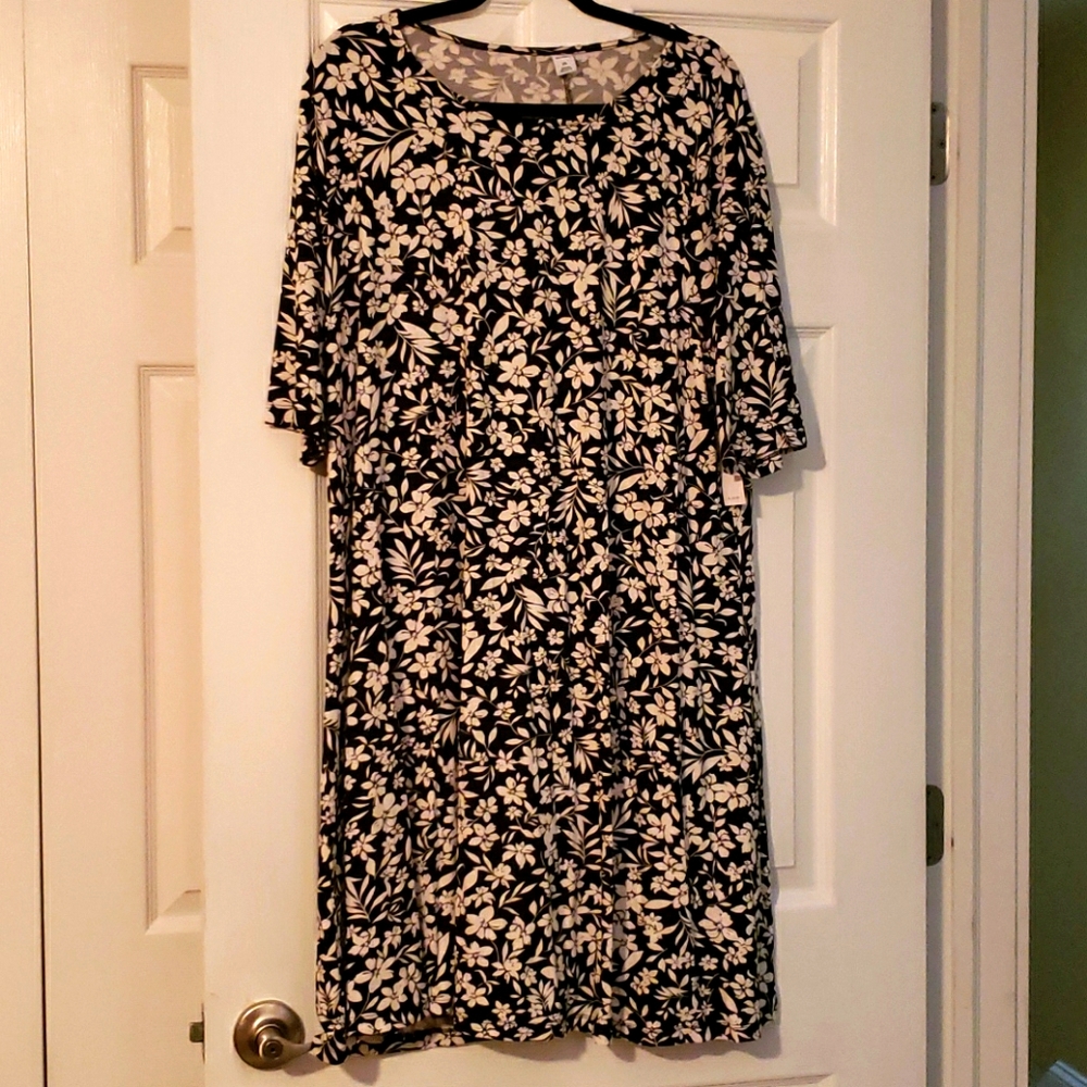 Cute Black & White Dress